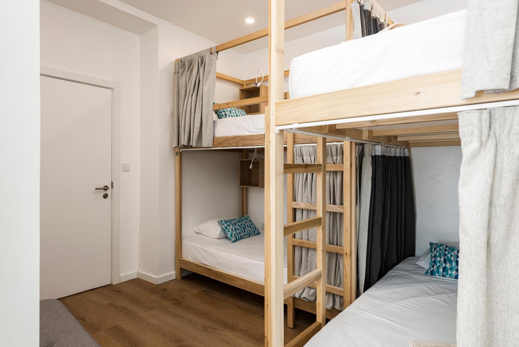 Madalena Hostel E Suites FAO Exteriör bild
