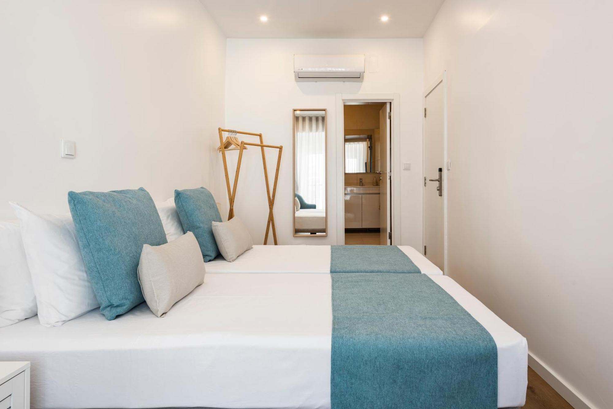 Madalena Hostel E Suites FAO Exteriör bild