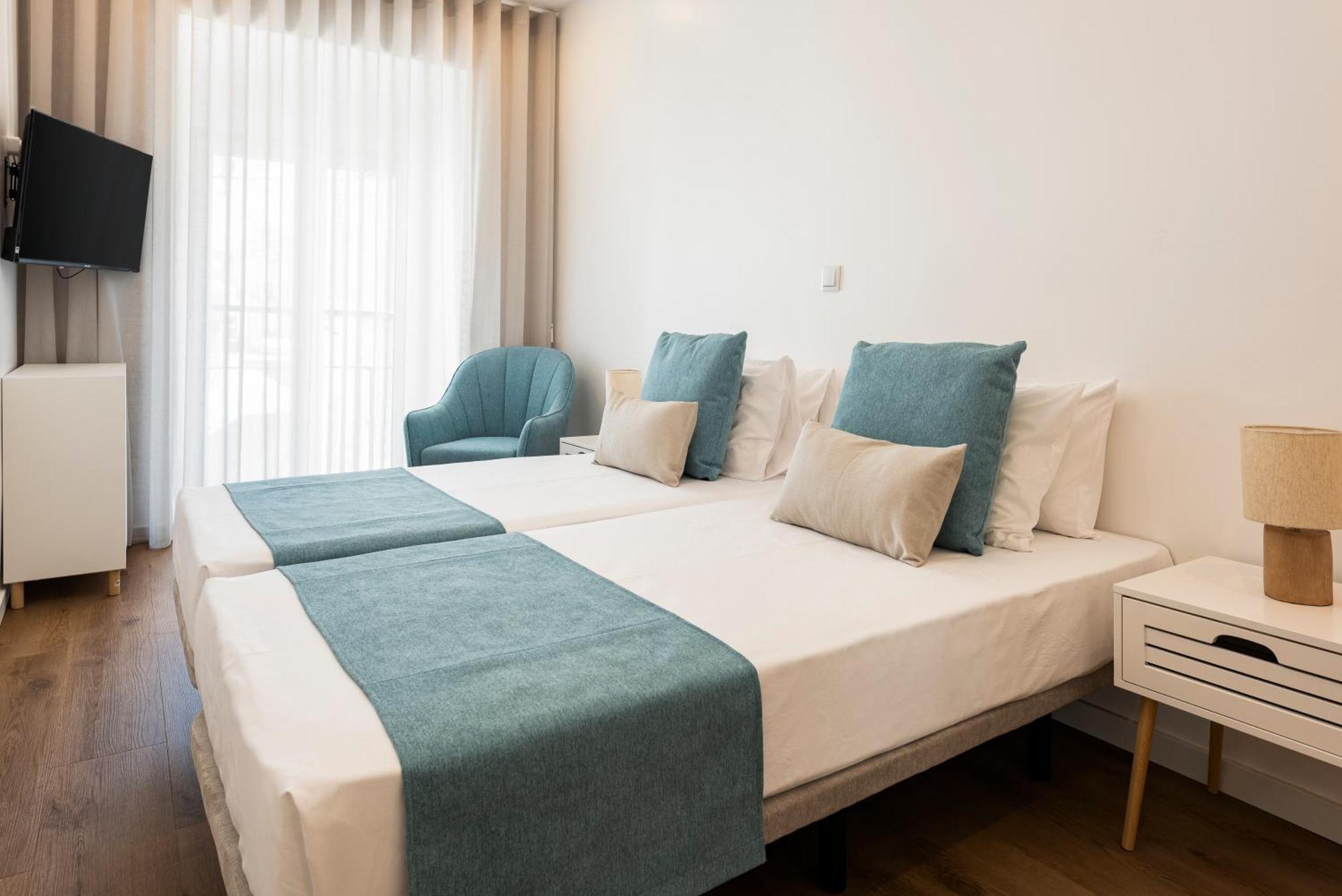 Madalena Hostel E Suites FAO Exteriör bild